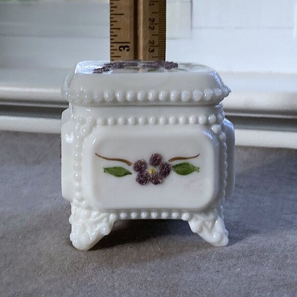 Westmoreland Milk Glass Trinket Box, Hand Painted, Sugared Floral, Vintage - Picture 10 of 11